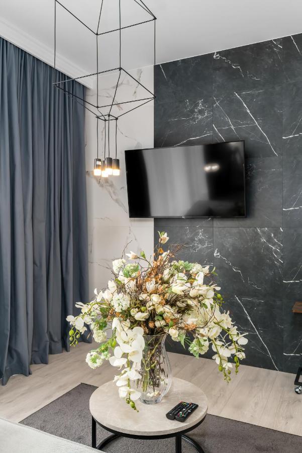 Chwaliszewo With Free Garage By Renters Apartamento Poznan